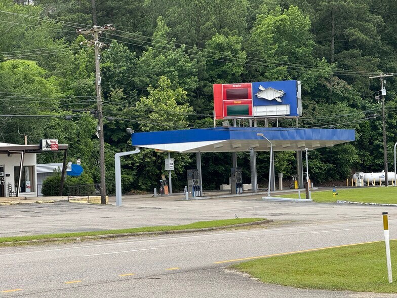 More Photos Of 2709 Crestwood Blvd, Birmingham General Retail For Sale