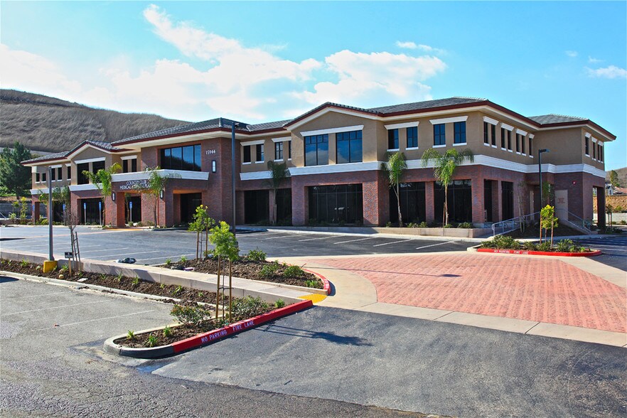 More Photos Of 15944 Los Serranos Country Club Dr, Chino Hills Coworking Space