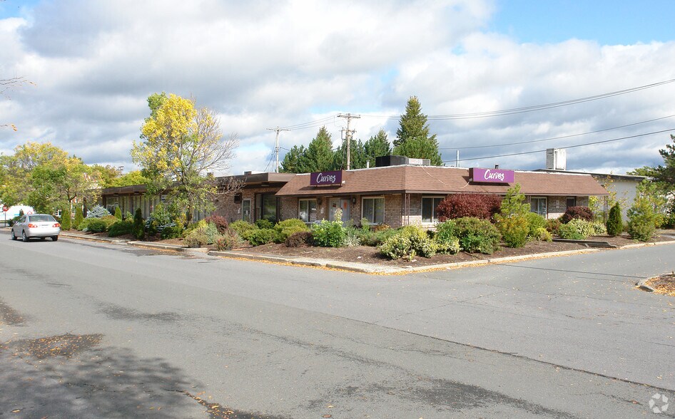 More Photos Of 598 Columbia Tpke, East Greenbush Freestanding For Lease