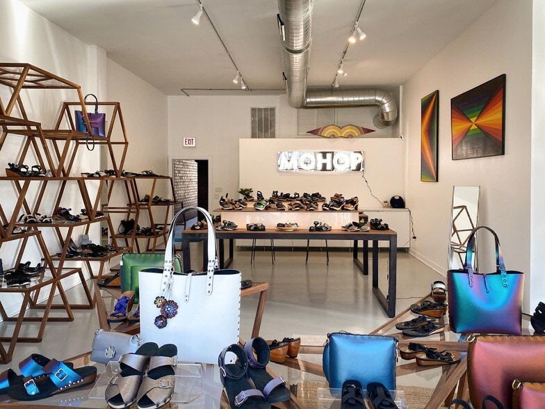 More Photos Of 1659 W Chicago Ave, Chicago Apartments For Lease