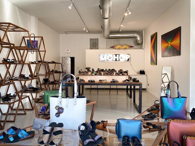 More Photos Of 1659 W Chicago Ave, Chicago Apartments For Lease