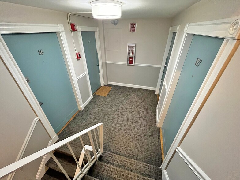 More Photos Of 527-529 Beacon St, Boston Apartments For Sale