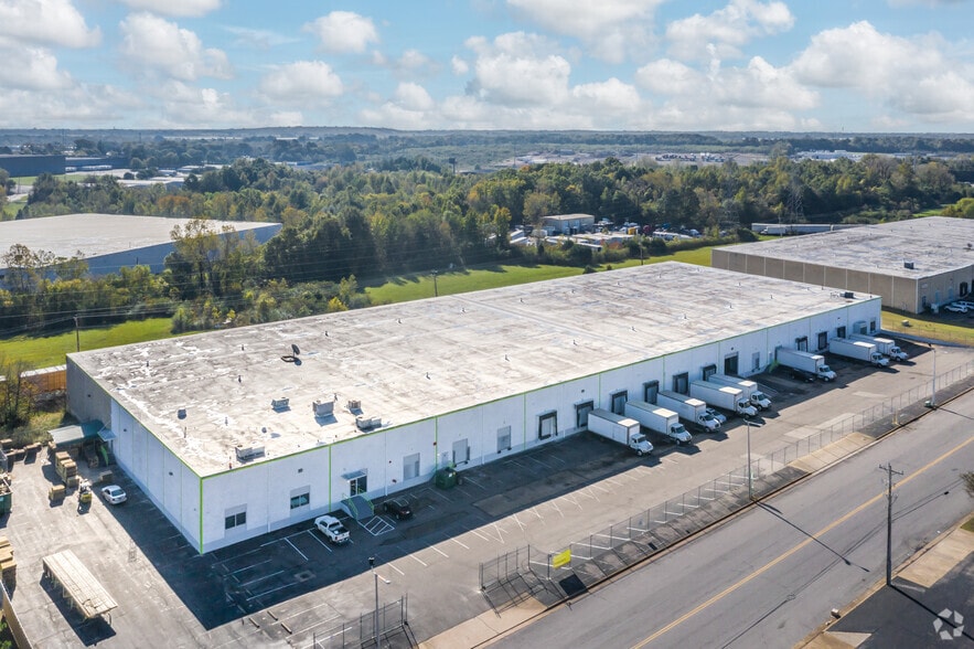 More Photos Of 4430-4444 Delp St, Memphis Distribution For Lease