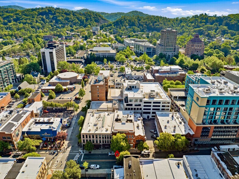 More Photos Of 32 Broadway St, Asheville Storefront Retail Residential For Sale