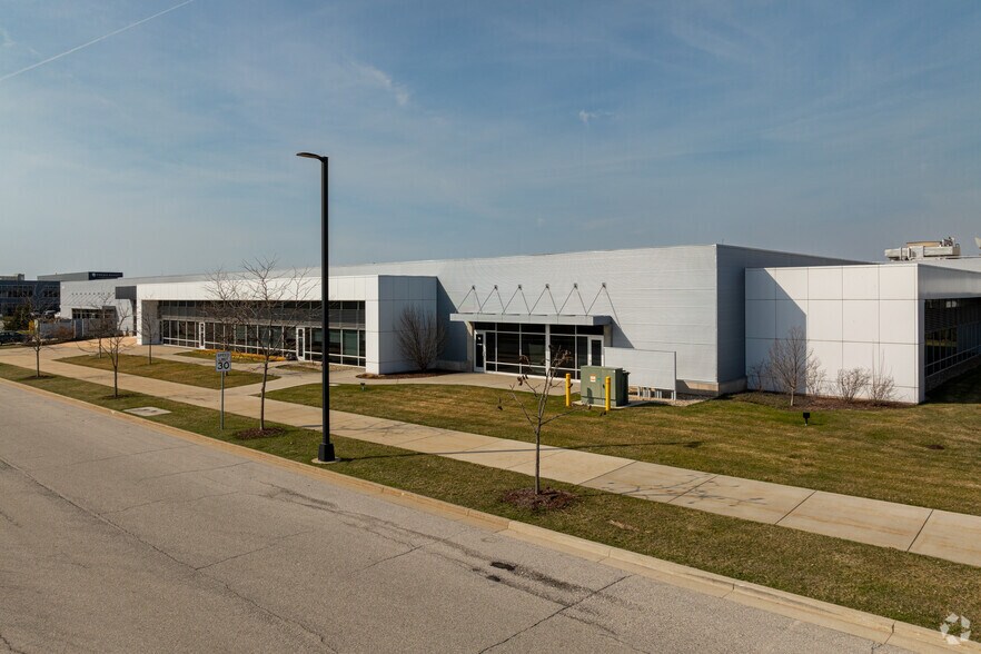 More Photos Of 460 Stull St, South Bend Research And Development For Lease