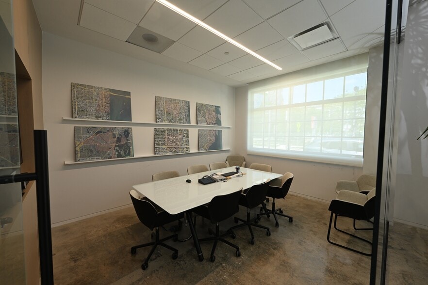 More Photos Of 2319 N Miami Ave, Miami Office For Lease