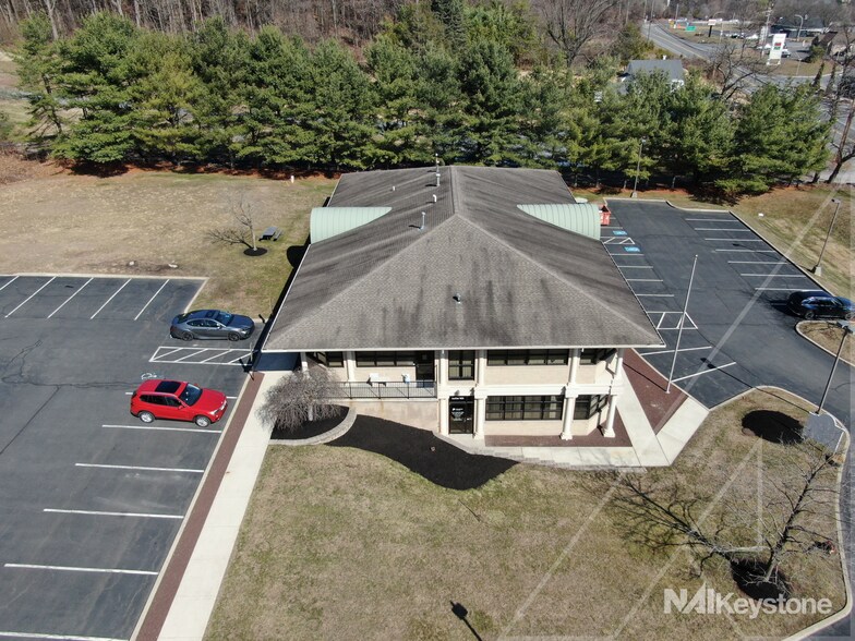More Photos Of 2433 Morgantown Rd, Reading Office For Lease