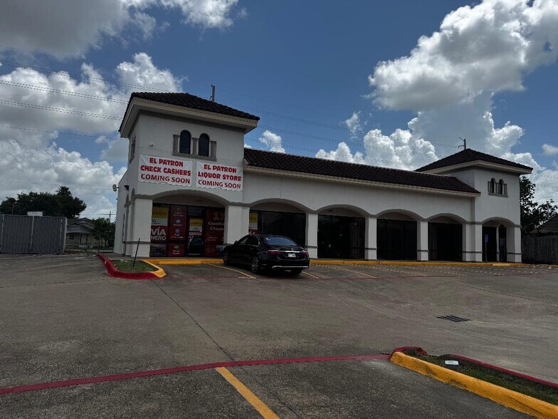 Primary Photo Of 6707 Canal St, Houston Storefront For Lease