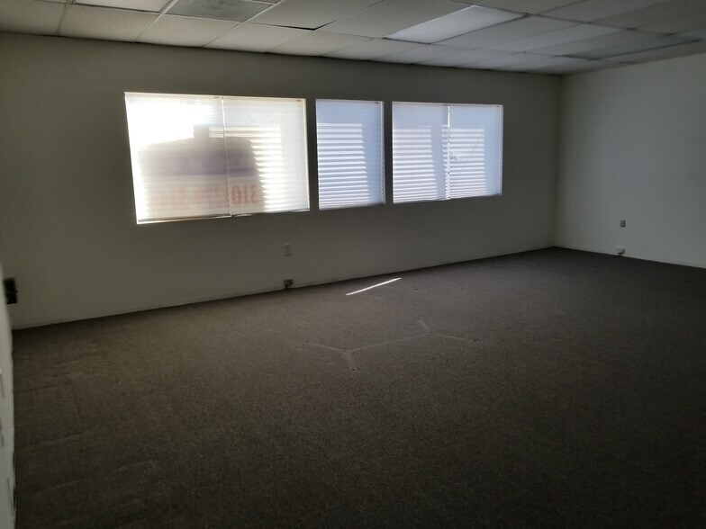 More Photos Of 1241 S Fairfax Ave, Los Angeles Storefront Retail Office For Lease