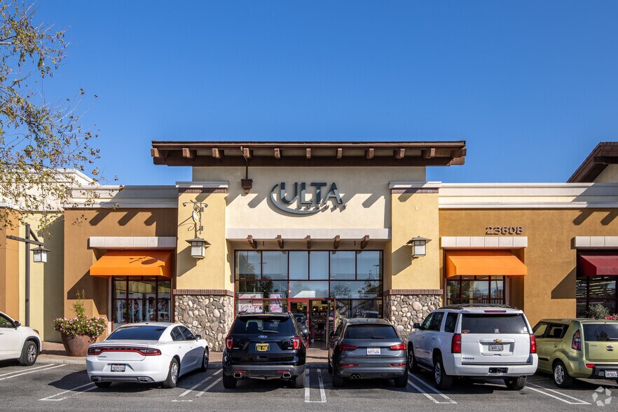 More Photos Of 23602-23624 El Toro Rd, Lake Forest General Retail For Lease