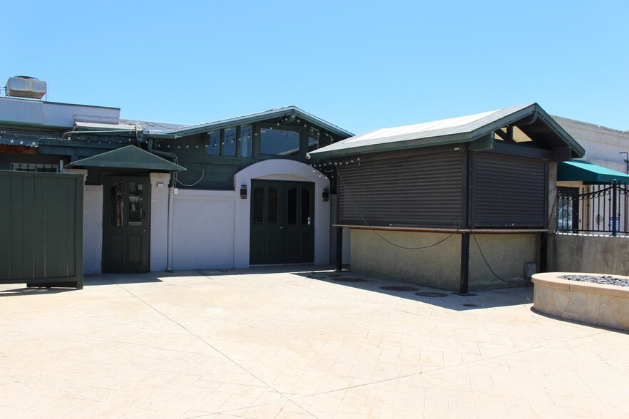 More Photos Of 150-154 W Grand ave, Escondido Storefront For Lease