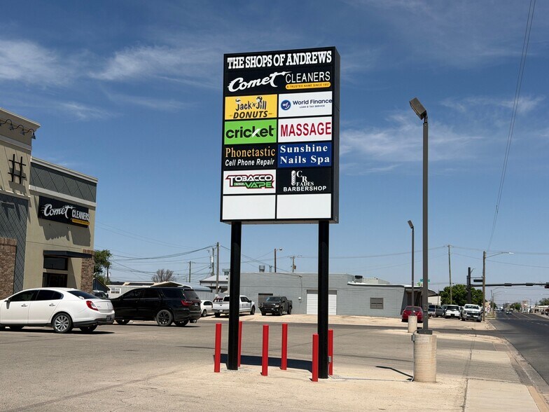 More Photos Of 700 S Main St, Andrews General Retail For Lease