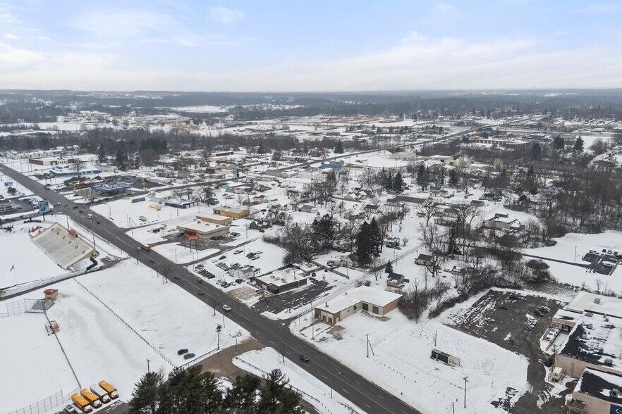 More Photos Of 922 W Fourth St, Mansfield Warehouse For Lease