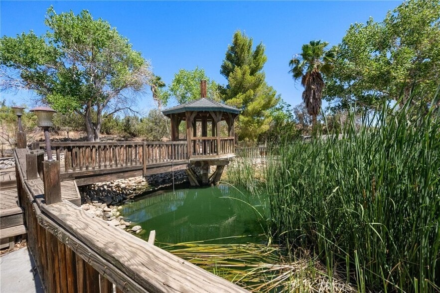 More Photos Of 712 W Avenue R8, Palmdale Industrial For Lease