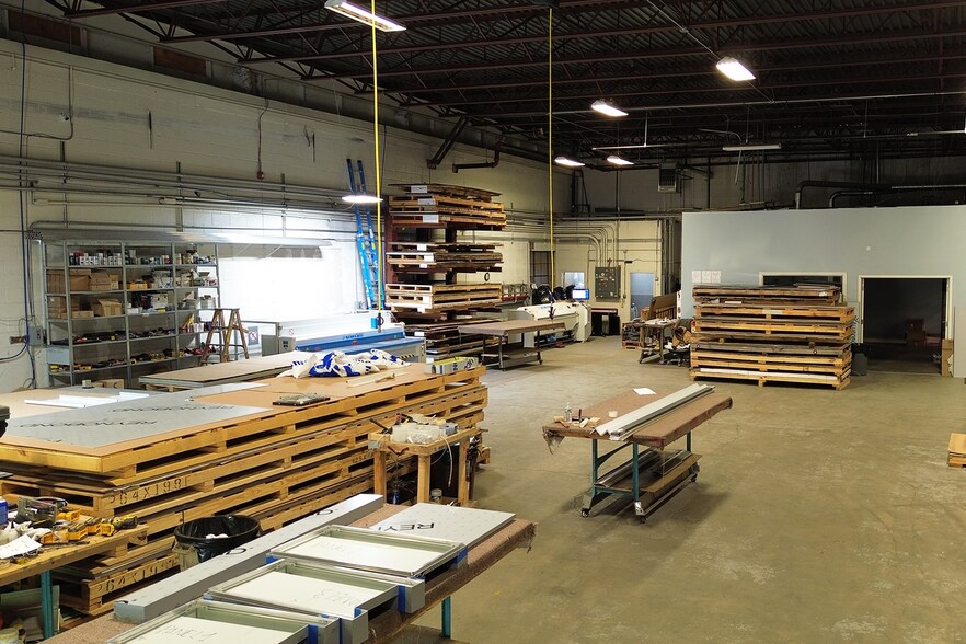 More Photos Of 637 Lancaster St, Leominster Manufacturing For Sale