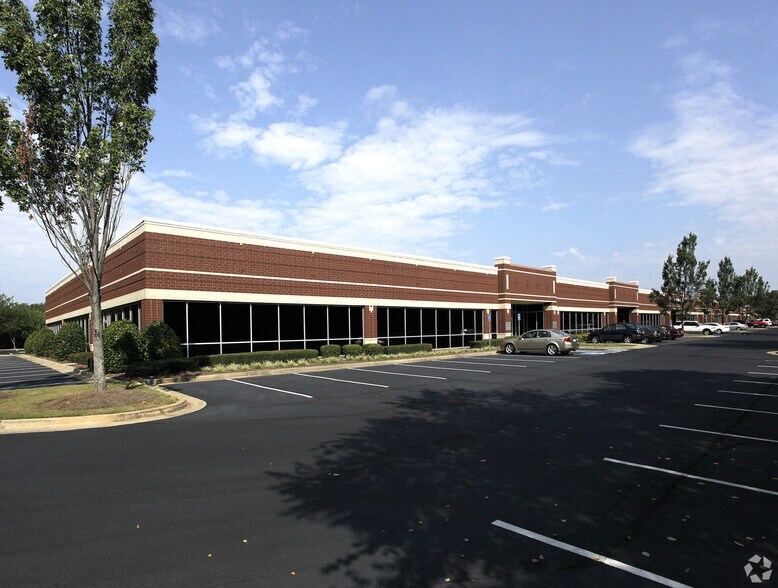 Primary Photo Of 10700 Abbotts Bridge Rd, Johns Creek General Retail For Lease