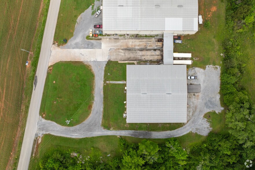 More Photos Of 197 Steed Rd, Decatur Warehouse For Lease