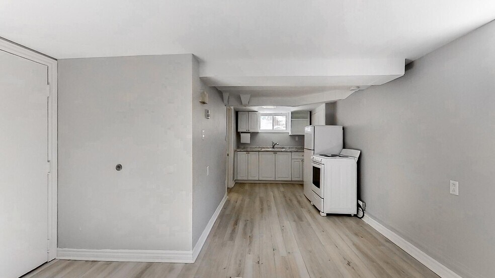 More Photos Of 358 Cartier Av, Sudbury Apartments For Sale