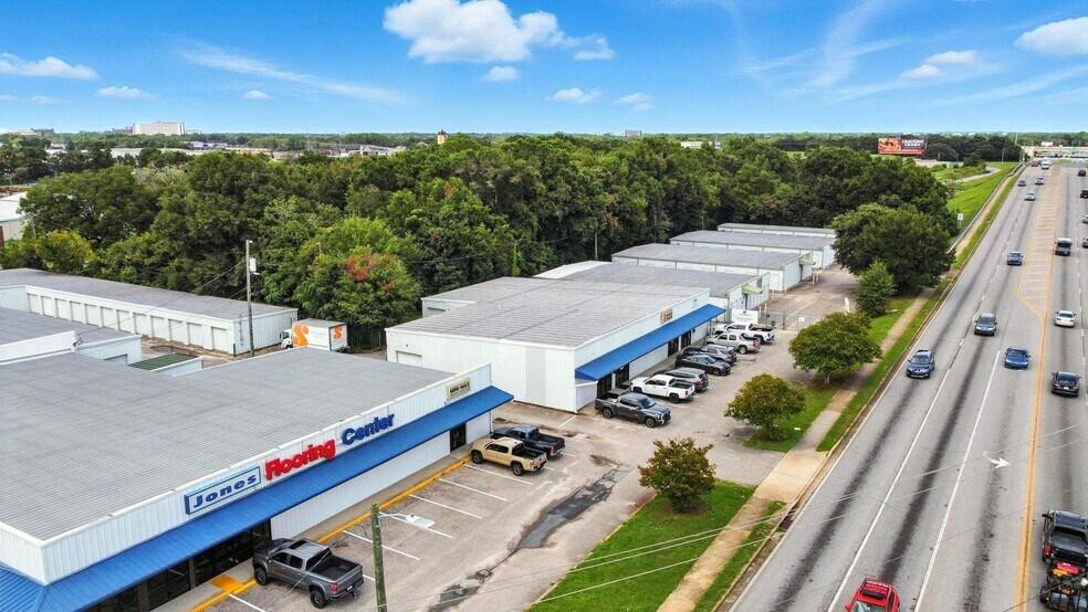 More Photos Of 3500 N Palafox St, Pensacola Showroom For Lease