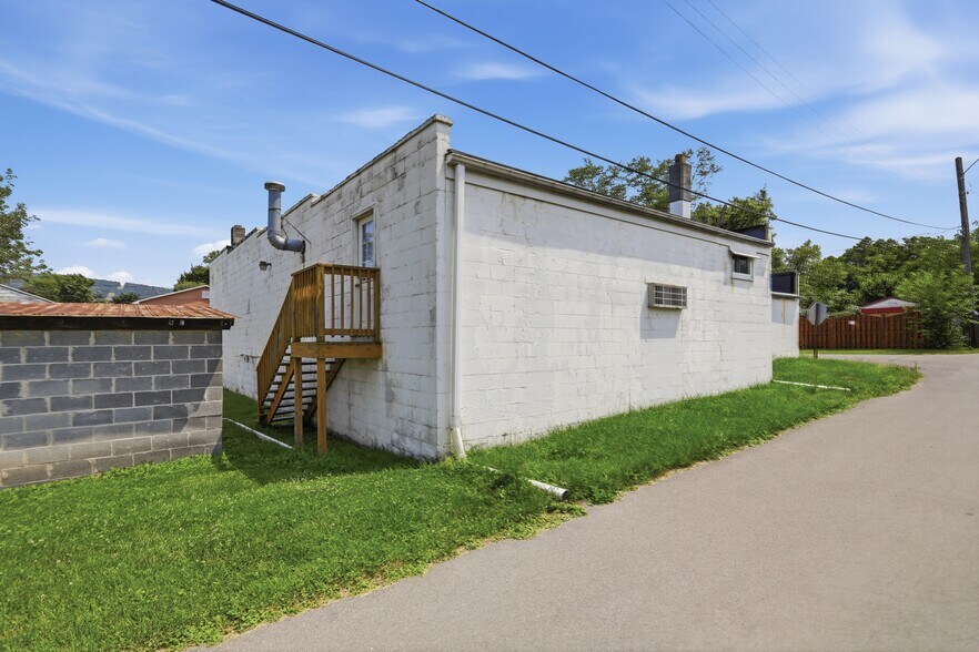 More Photos Of 455 Center Ave, Romney Auto Repair For Sale