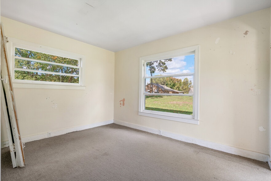 More Photos Of 3590 Thomas St, Memphis Office For Sale