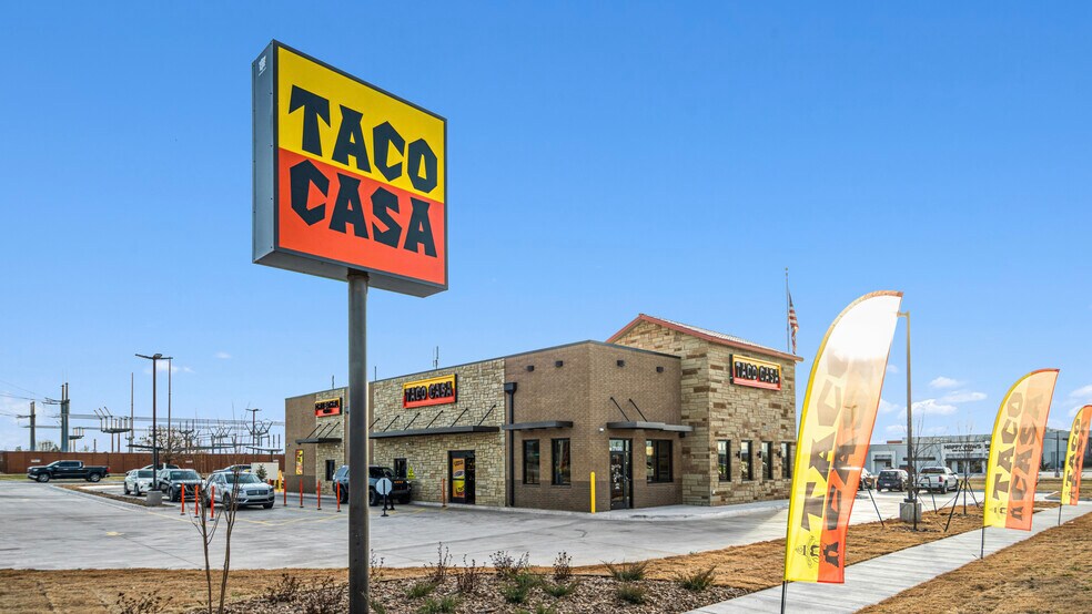 More Photos Of 7100 W Memorial Rd, Oklahoma City Fast Food For Sale
