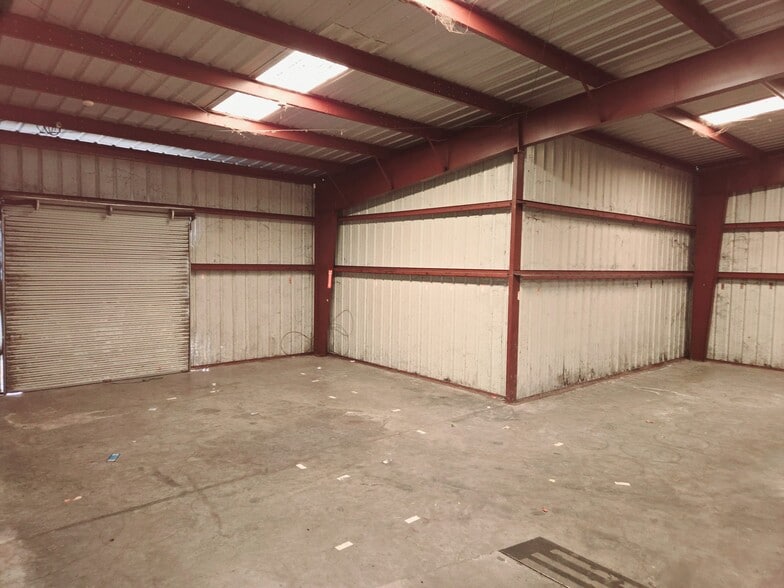 More Photos Of 479 Zoo Pky, Jacksonville Warehouse For Sale