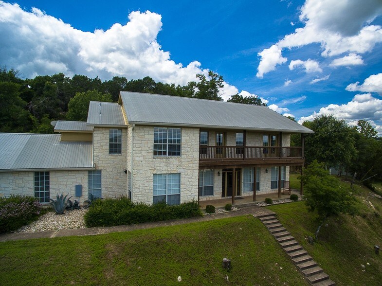 More Photos Of 19019 TX-71, Spicewood Office Residential For Lease