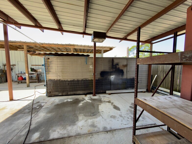 More Photos Of 2952 Westfield Rd, Gulf Breeze Industrial For Sale
