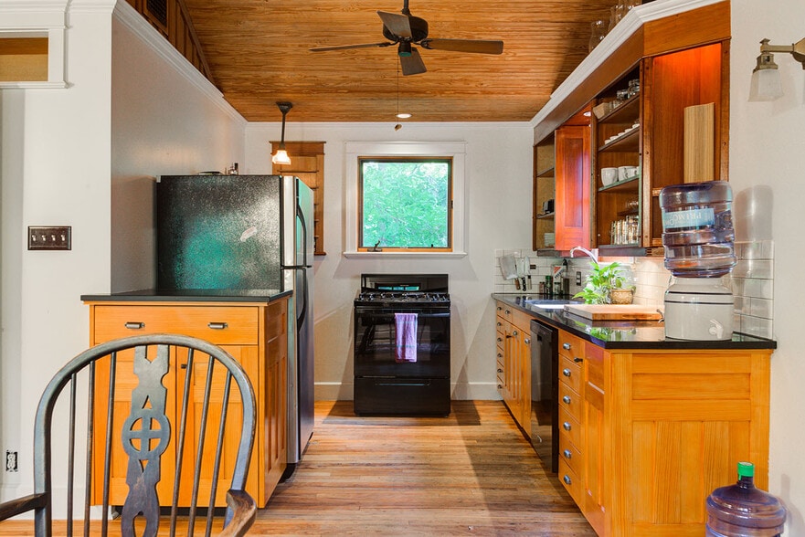 More Photos Of 609 W Mary St, Austin Apartments For Sale