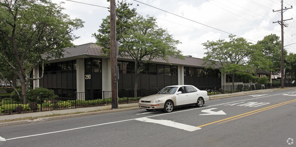 More Photos Of 290 Central Ave, Lawrence Office For Lease