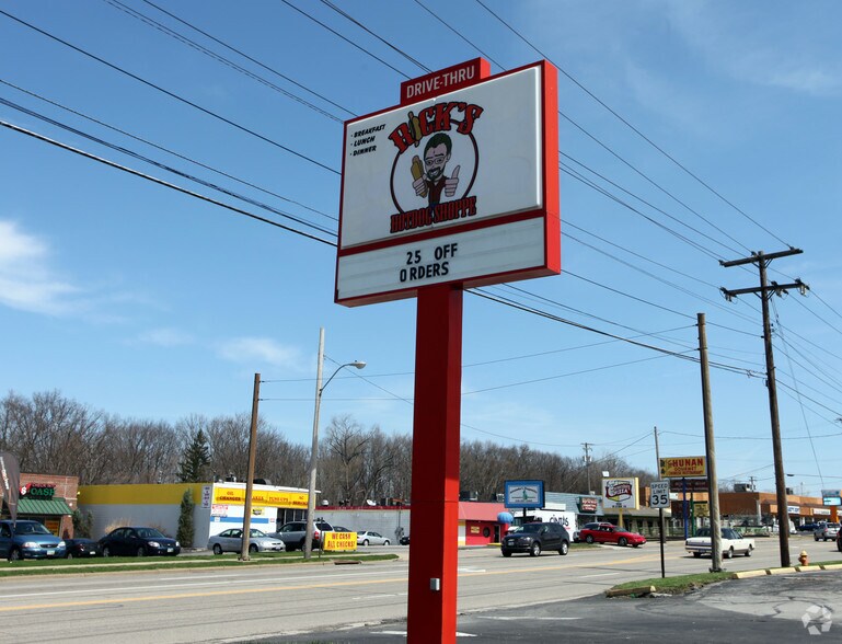 More Photos Of 4777 Mahoning Ave, Youngstown General Retail For Sale