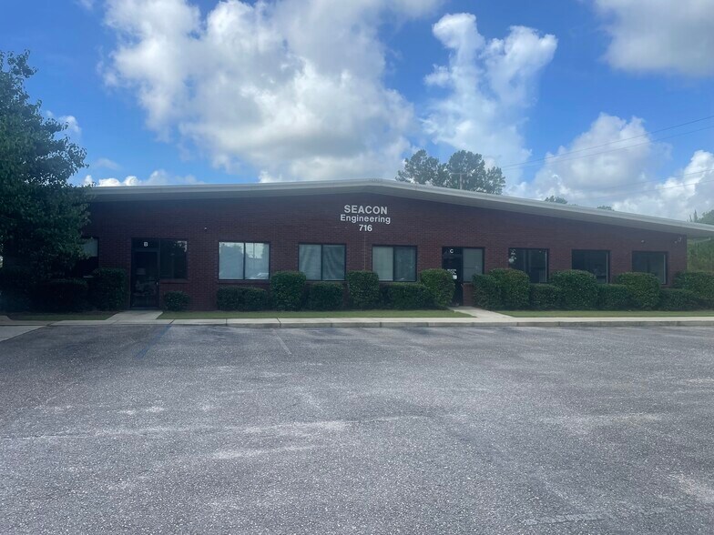 Primary Photo Of 716 Lakeside Dr W, Mobile Office For Lease