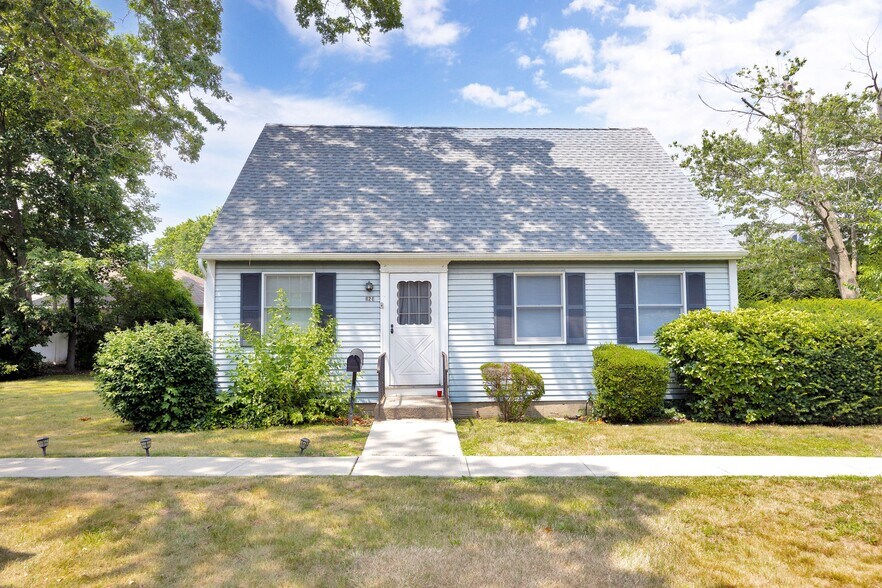 More Photos Of 80-86 Broadway, Amityville Apartments For Sale