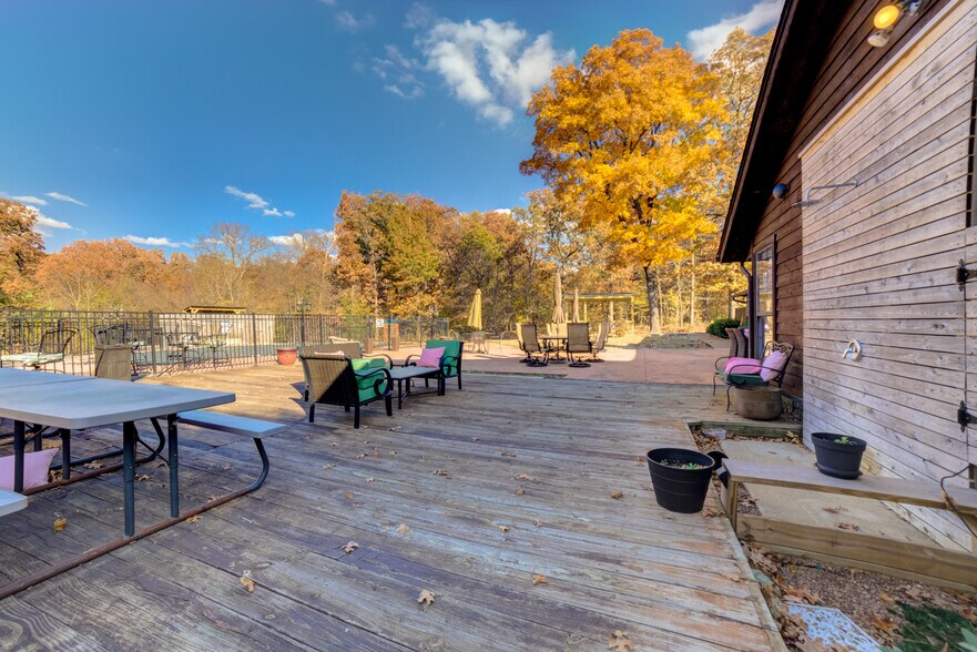 More Photos Of 446724 E 390 Rd, Langley Hotel For Sale