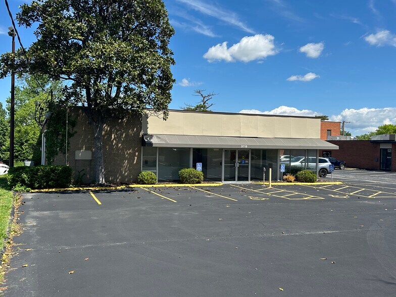 More Photos Of 9719 Olive Blvd, Olivette Medical For Lease