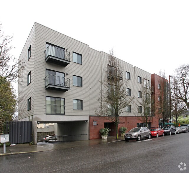 More Photos Of 1301 NW 23rd Ave, Portland Multifamily For Sale