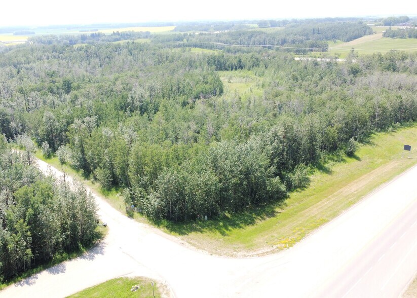 More Photos Of 5650 Lakeside Way, Innisfail Land For Sale