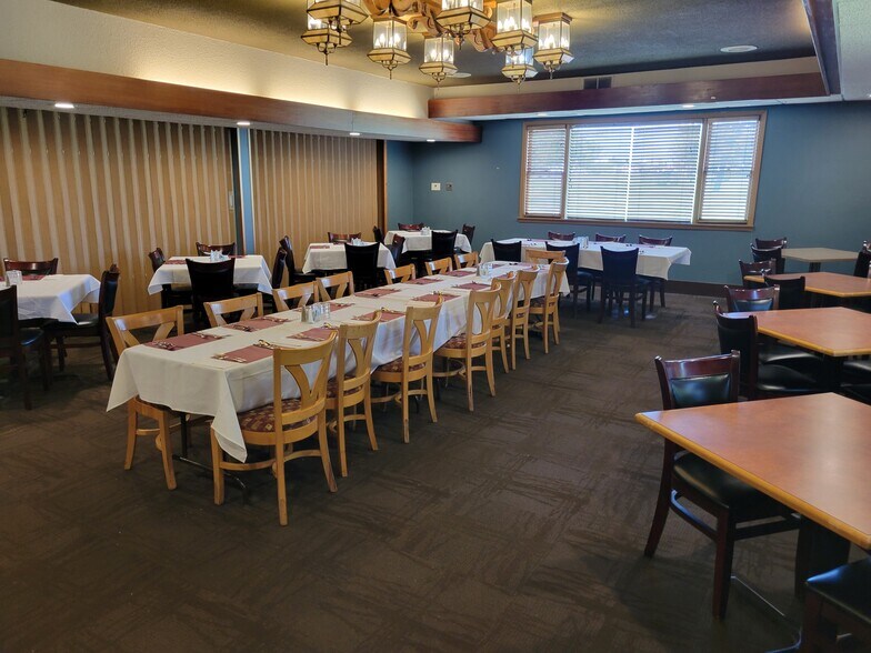 More Photos Of 2911 S Main St, Rice Lake Restaurant For Sale