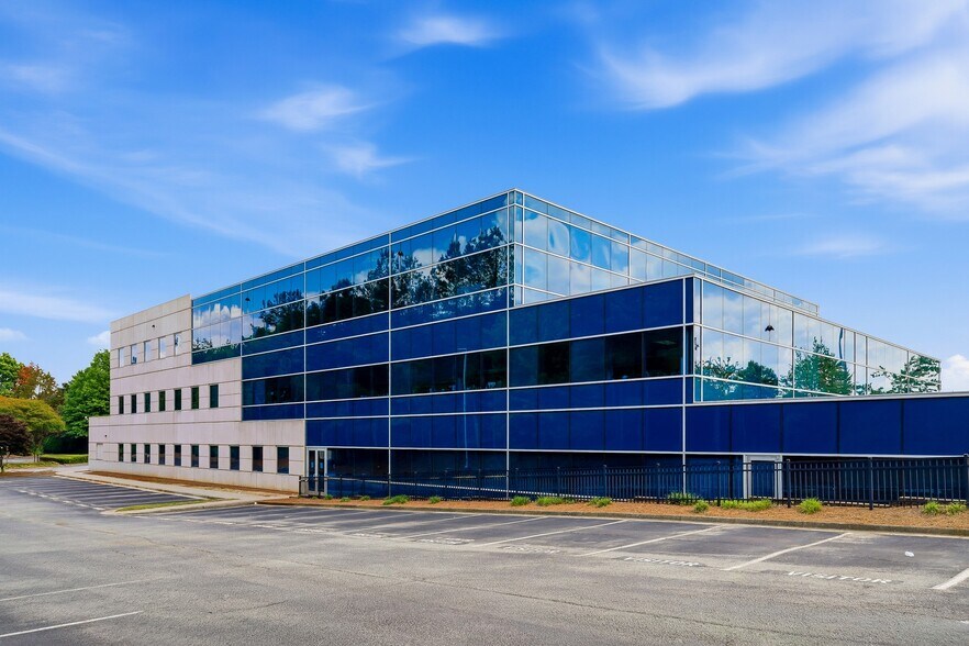 More Photos Of 771 Old Norcross Rd, Lawrenceville Medical For Lease