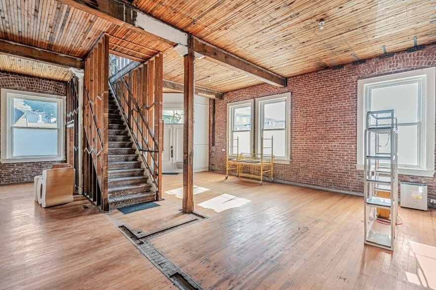 More Photos Of 1649 12th Ave, Oakland Religious Facility For Sale