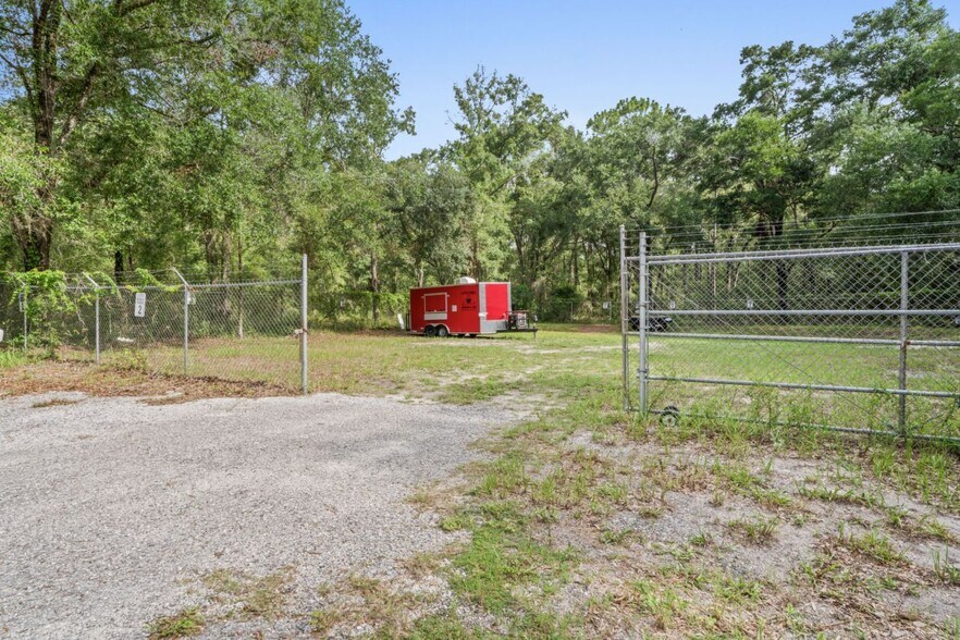 More Photos Of 16331 Cortez Blvd, Brooksville Self Storage For Sale