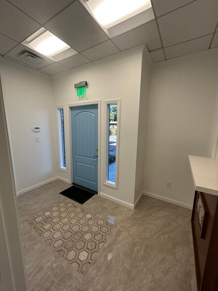 More Photos Of 1818 Grand Canal Blvd, Stockton Office For Lease