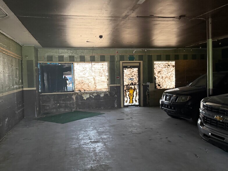 More Photos Of 6212-6216 SE 15th St, Oklahoma City Freestanding For Sale