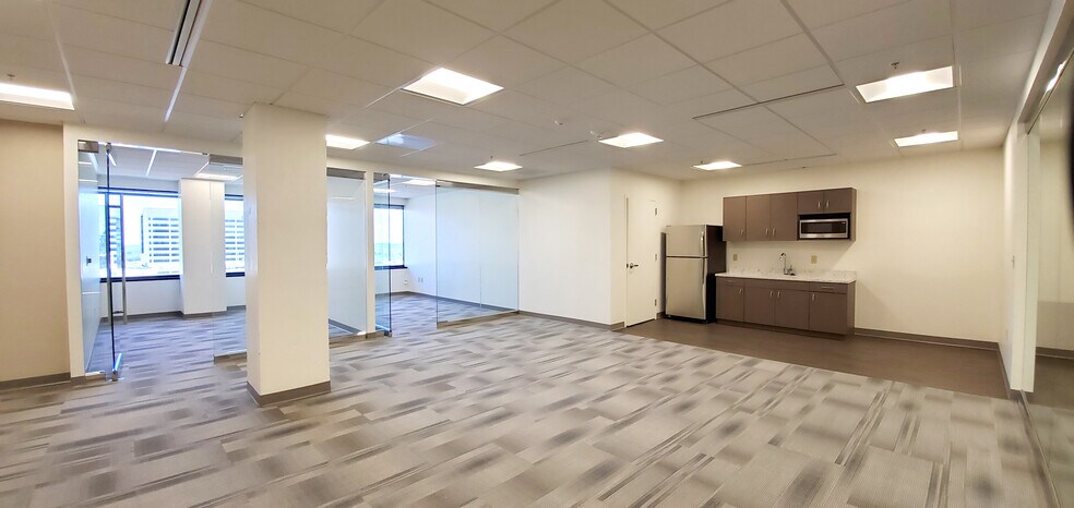 More Photos Of 8201 Greensboro Dr, McLean Office For Lease