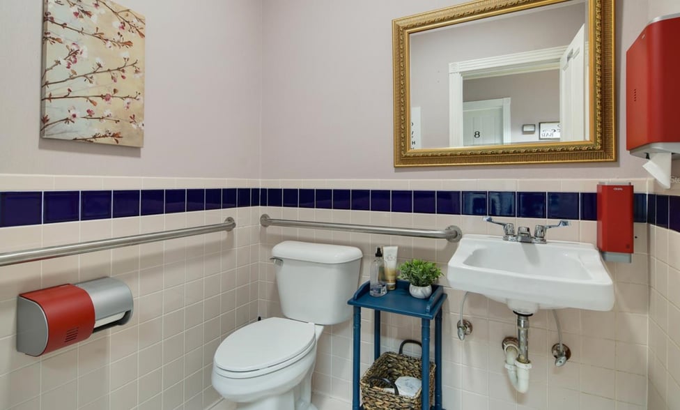 More Photos Of 851 N Donnelly St, Mount Dora Medical For Sale