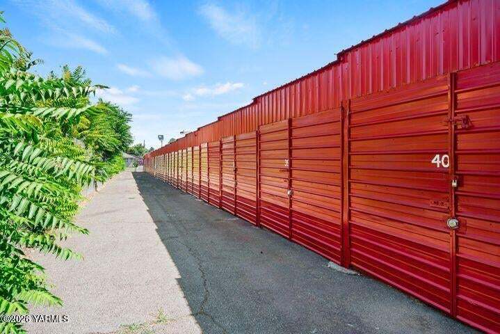 Primary Photo Of 2803 Nob Hill blvd, Yakima Specialty For Sale