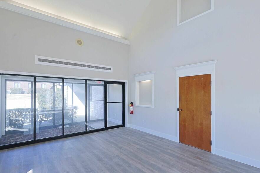 More Photos Of 1906 Warm Springs Rd, Columbus Medical For Sale