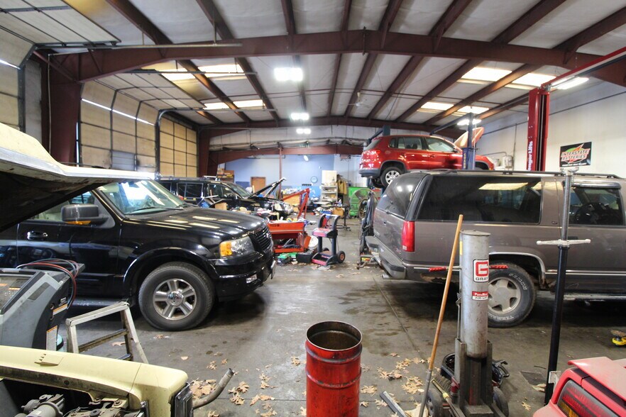 More Photos Of 1108 SW East Us-40 Hwy, Blue Springs Auto Repair For Sale