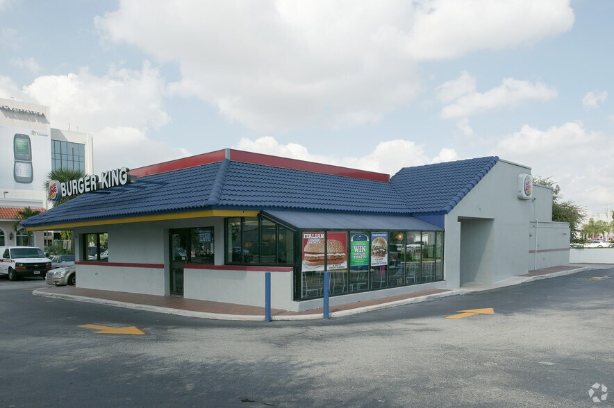 Primary Photo Of 4201 NW 36th St, Miami Fast Food For Lease